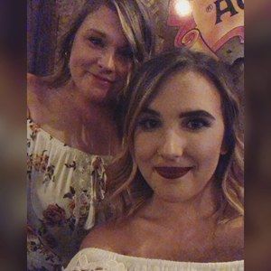 Meet your Posher, Katelyn